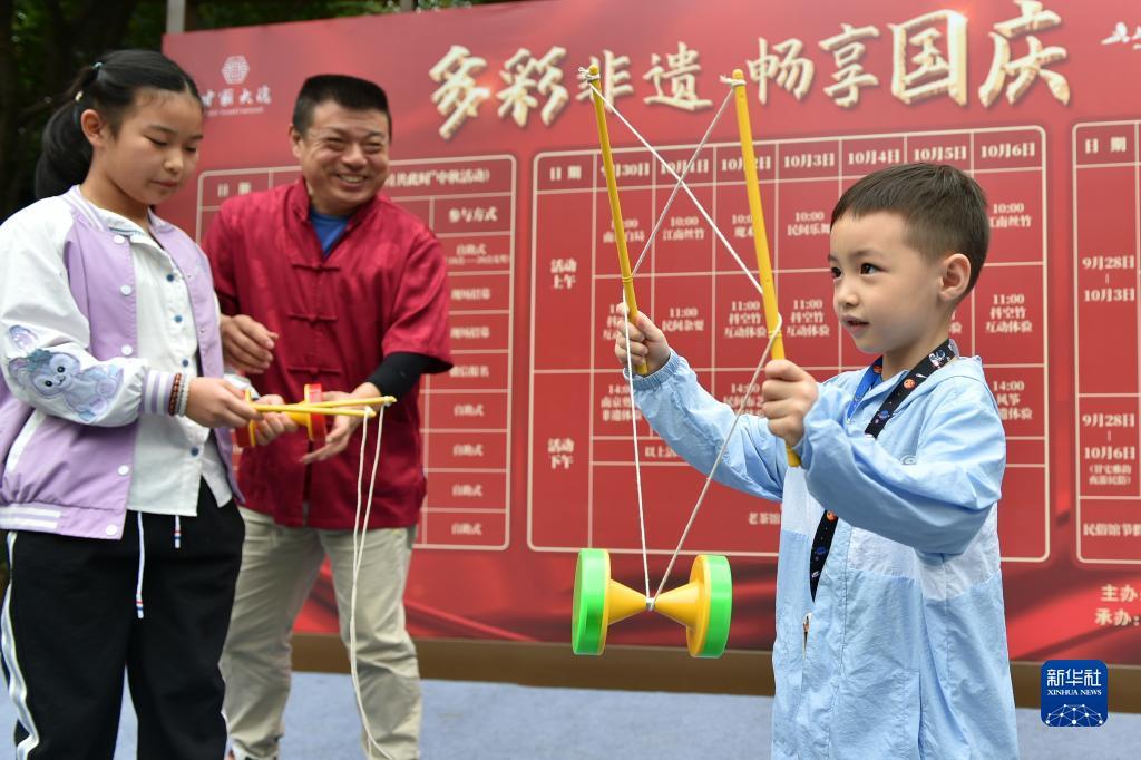 宾利棋牌图片